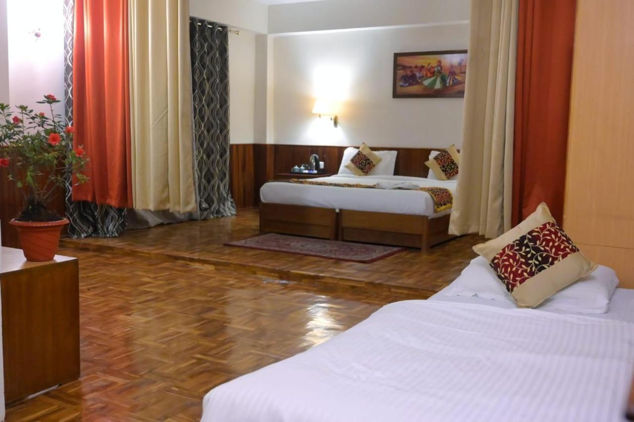 Hotel Chiminda Pelling Bagian luar foto