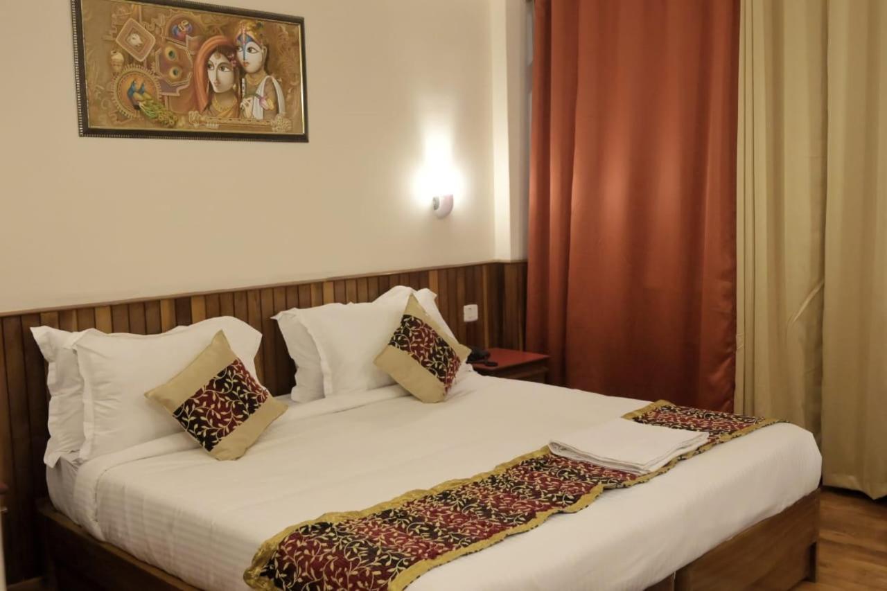 Hotel Chiminda Pelling Bagian luar foto