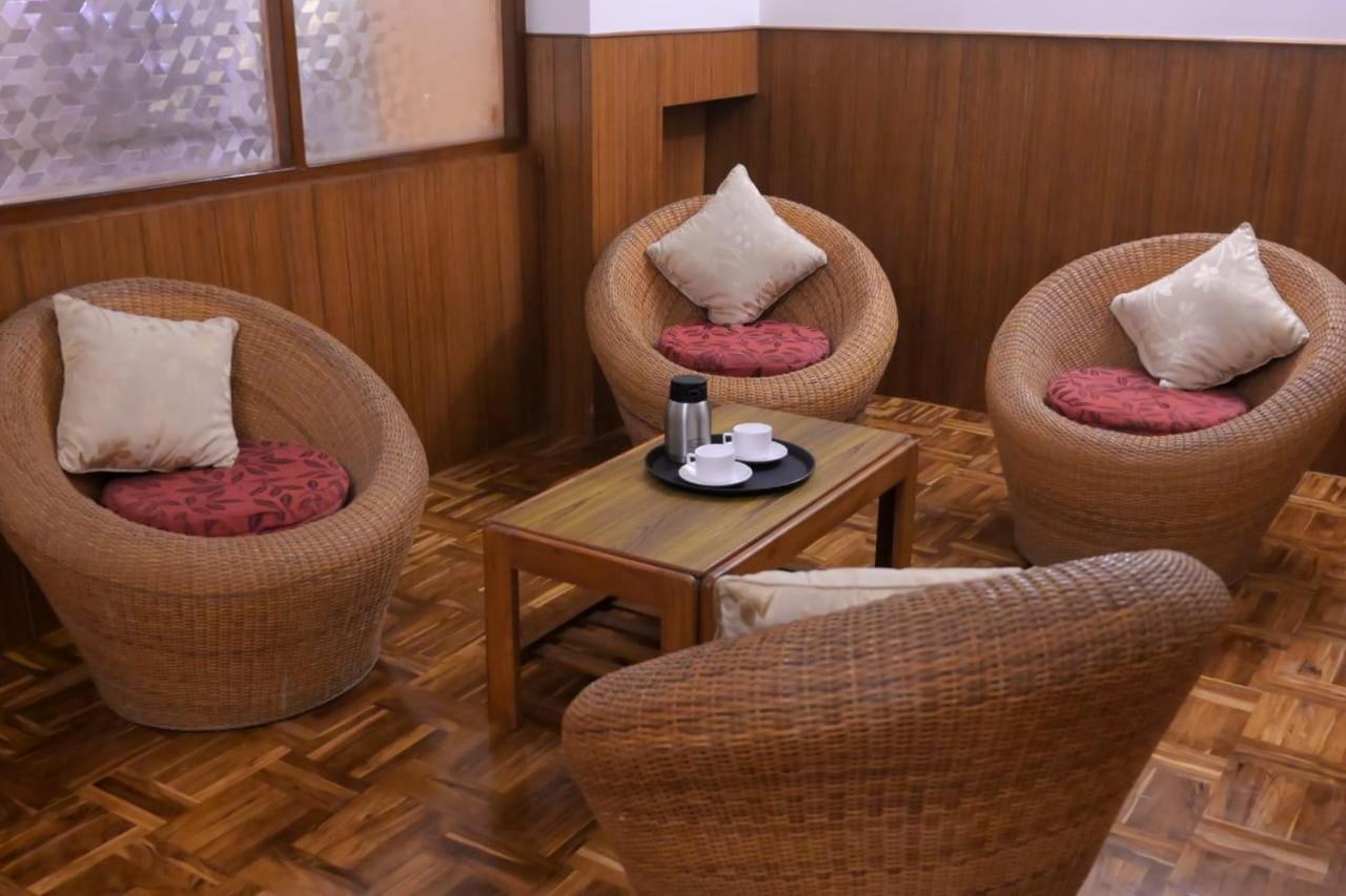 Hotel Chiminda Pelling Bagian luar foto